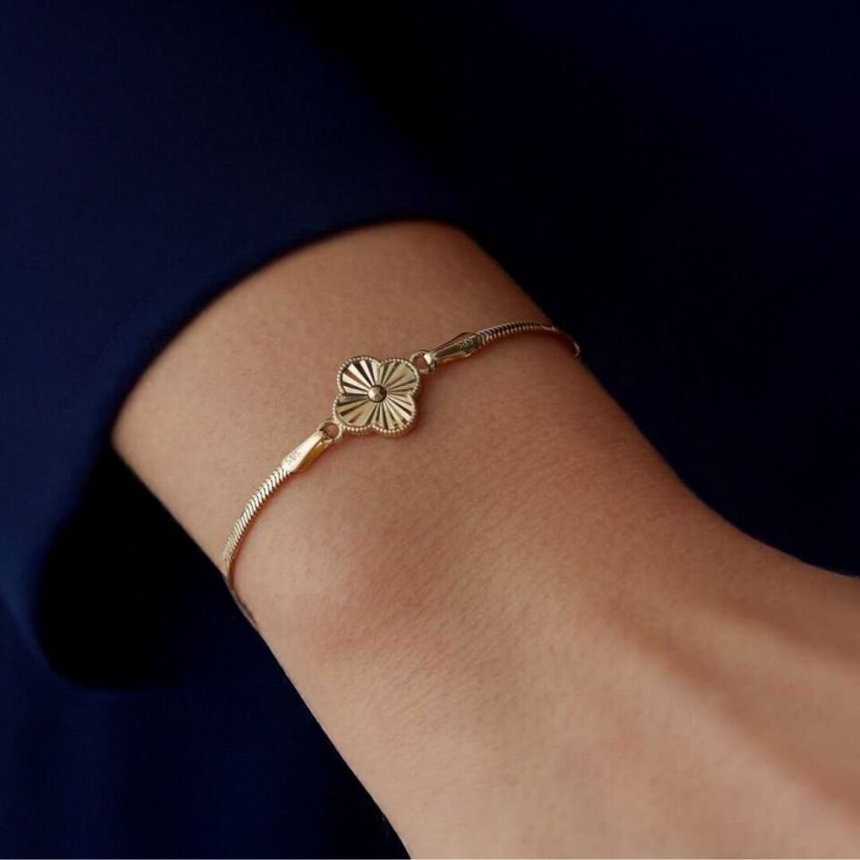 Altın Balıksırtı Yonca Bileklik